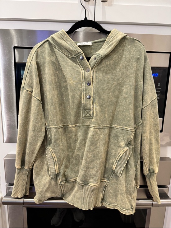Zenana Outfitters Sweaters - Zenana Outfitters Olive Washed Hooded Pullover Sweater